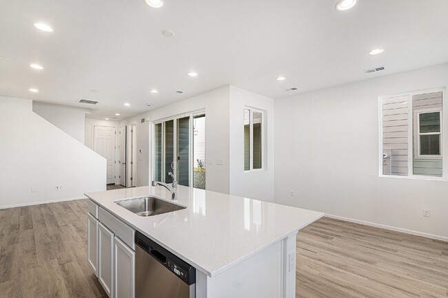 Building Photo - Contemporary 3-Bedroom Duplex in Aurora’s ...