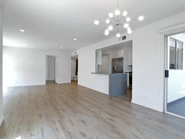 Foto del edificio - 1818 Camden Ave