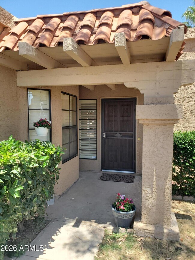 Foto del edificio - 9100 E Winchcomb Dr