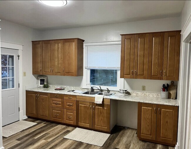 Foto del edificio - 812 Logan St