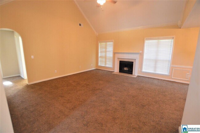 Foto del edificio - 211 Silver Creek Pkwy