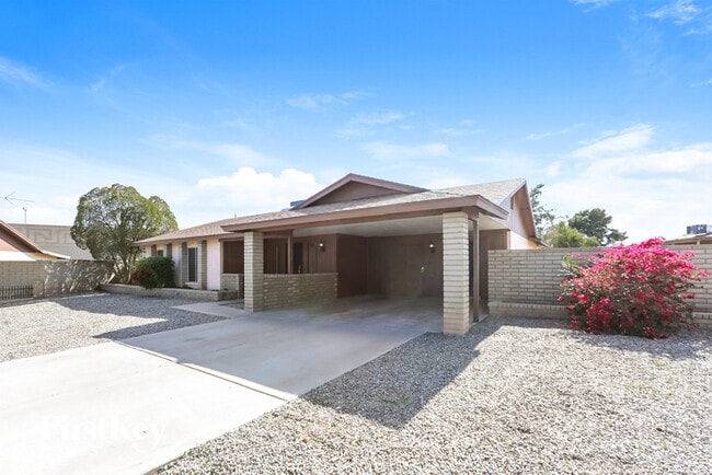 Building Photo - 617 W Riviera Dr
