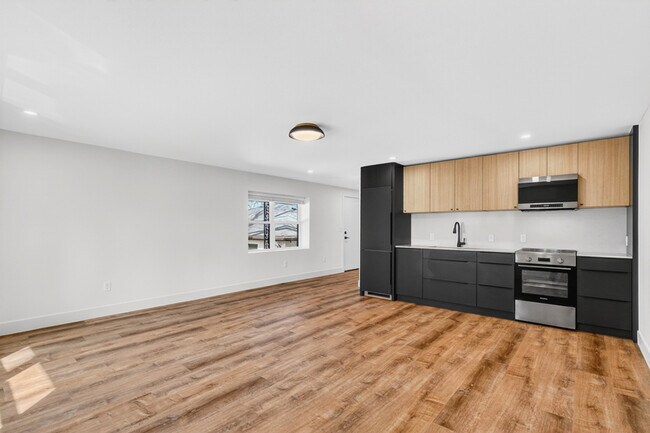 Building Photo - 3400 1/2 Tennyson Street - 1