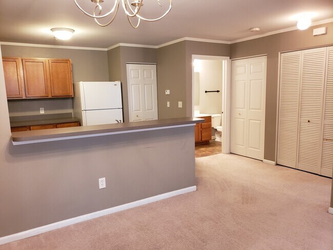 Building Photo - 142 Bertram Dr