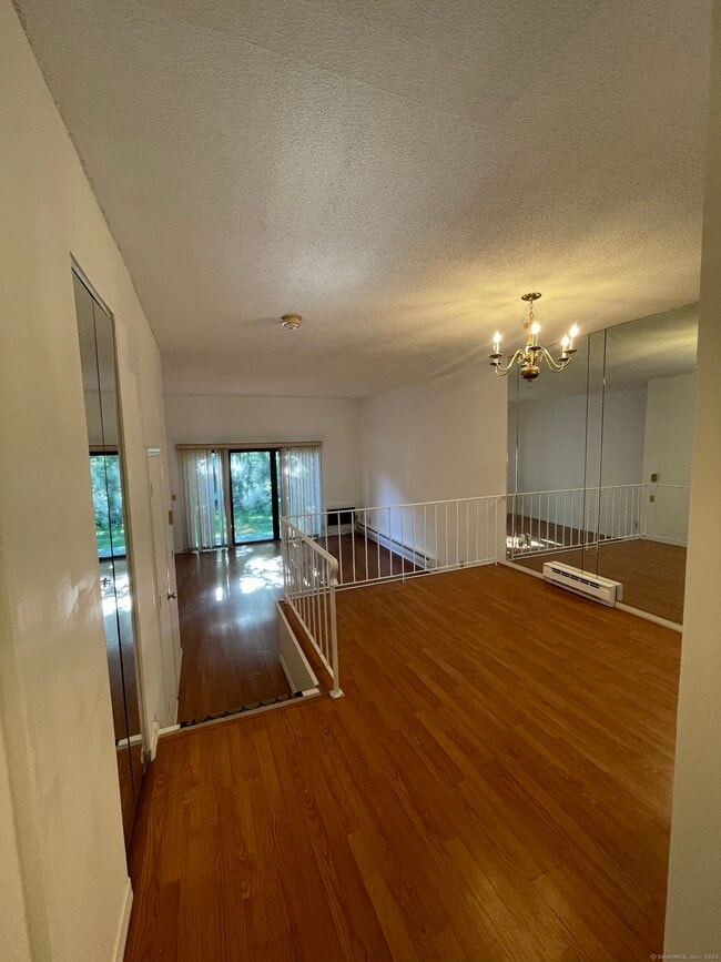 Building Photo - 11 King Arthur Dr