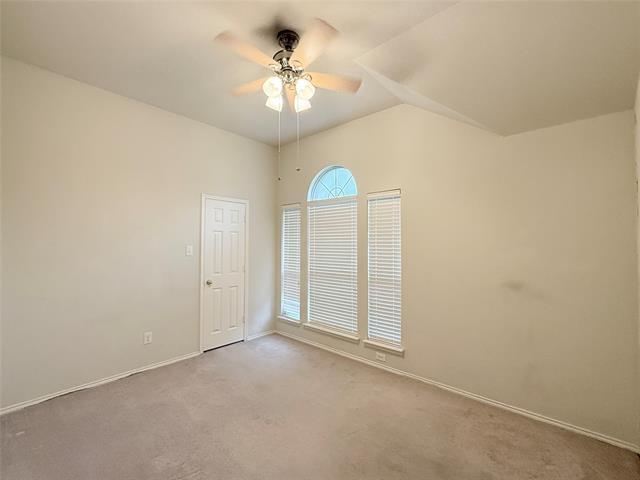 Foto del edificio - 6101 Vineyard Ln