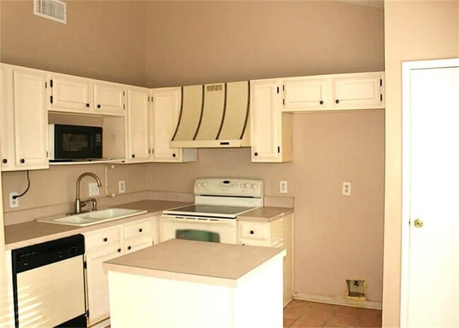 Foto del edificio - 2403 Chimneystone Cir