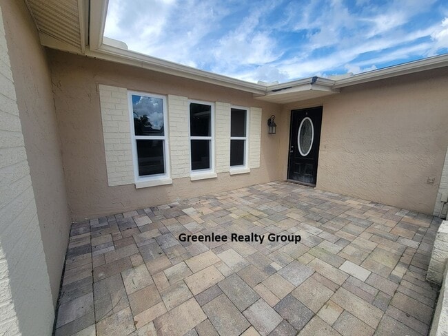 Foto del edificio - Beautifully Updated 3 Bedroom/2.5 Bathroom...