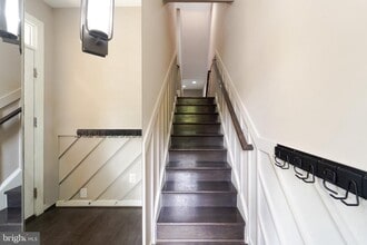 Building Photo - 10225 Hilltop Ascent Dr