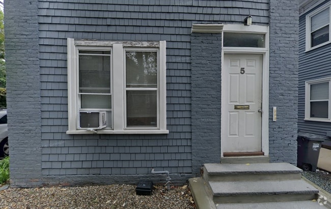 Building Photo - 5 Elmer St