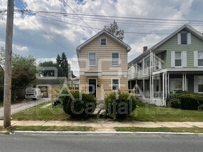Building Photo - 386 E Liberty St