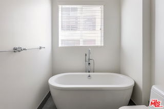 Foto del edificio - 11912 Laurelwood Dr