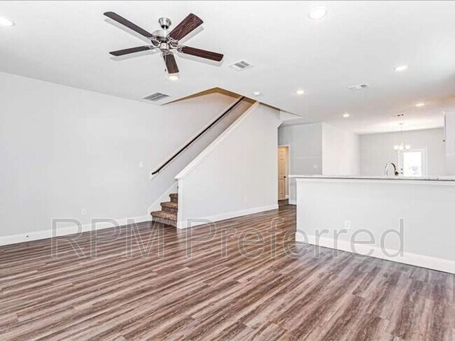 Foto del edificio - 5217 E Houston Rd