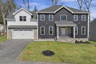 Building Photo - 6 Barrows Rd