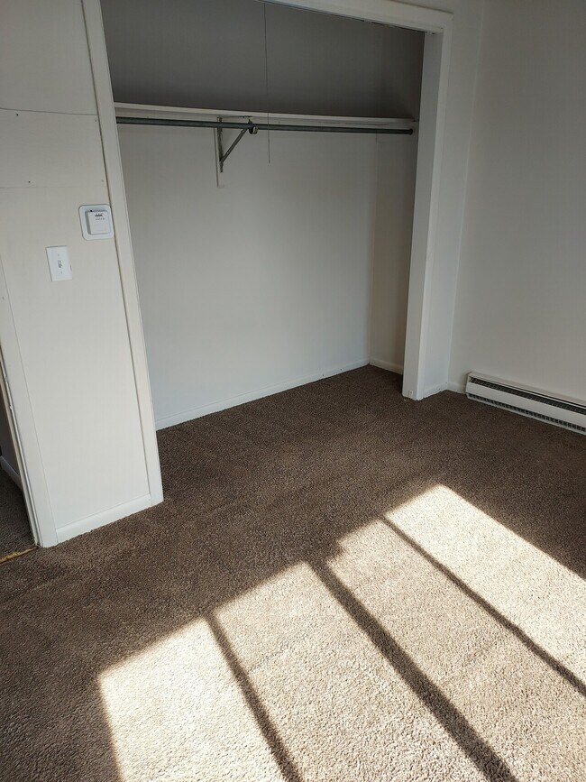 Building Photo - Lincoln unit 808