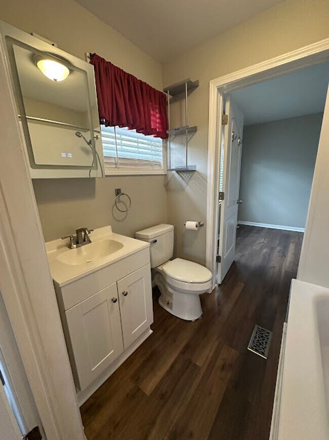 Foto del edificio - 3 bedroom 1.5 bathroom house