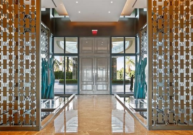 Building Photo - 9243 Collins Ave