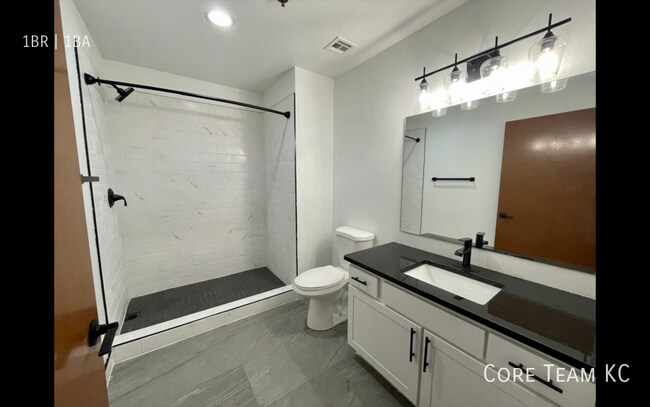Foto del edificio - Large Studio for Rent in River Market!