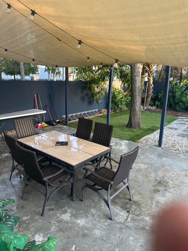 Foto principal - 1020 NW 55th St