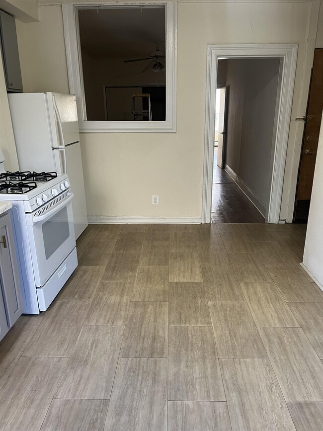 Foto del edificio - 527 Willow Ave