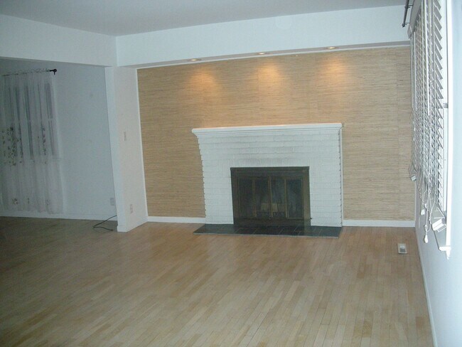 Building Photo - 3271 Horrell Ct