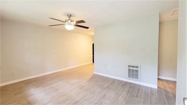Foto del edificio - Charming 2 Bedroom, 1 Bath