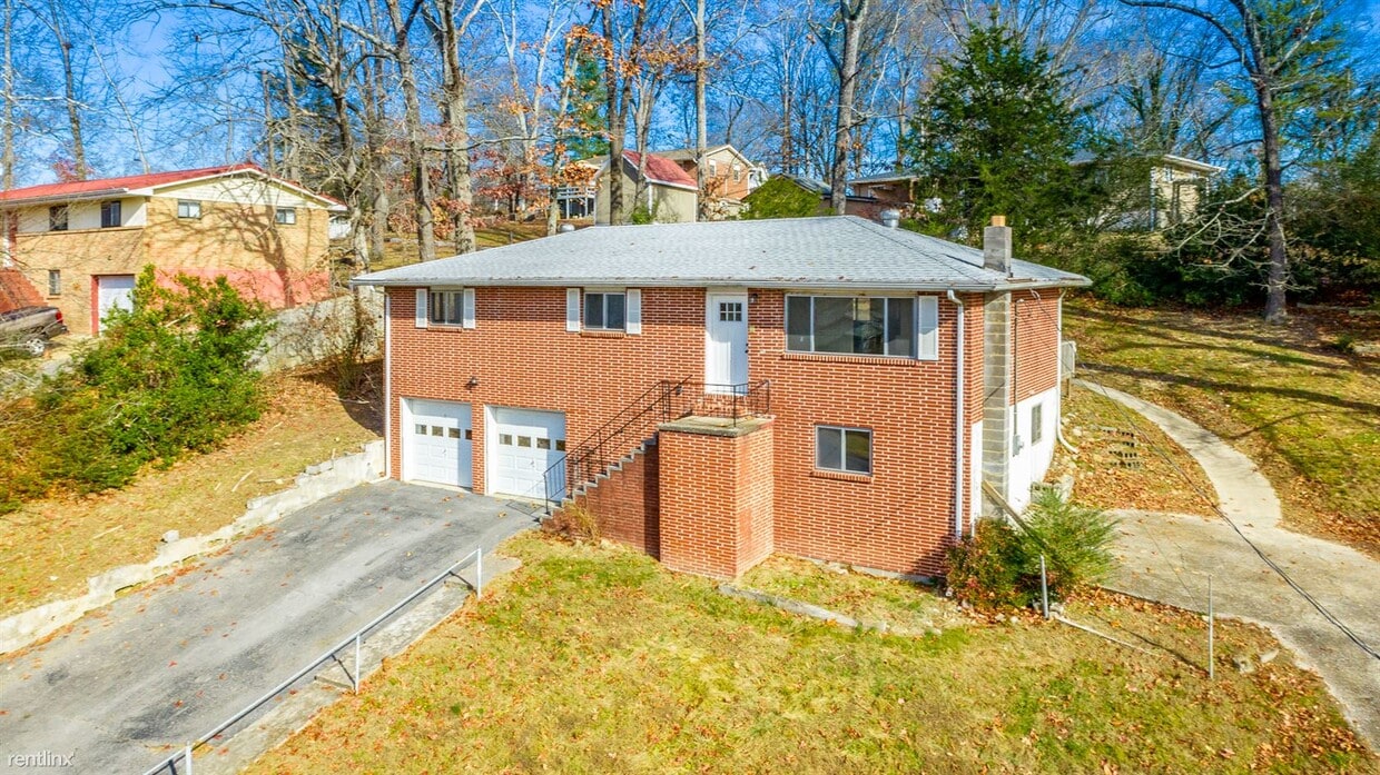 3 br, 2 bath House 22 Travis Road House Rental in Rossville, GA