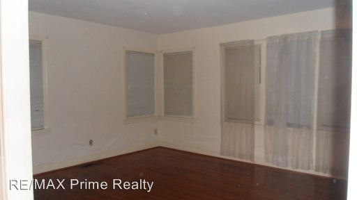 Building Photo - 5097 River Rd