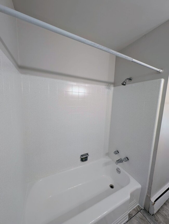Building Photo - Executive 2 bedroom in the heart of sugarh...