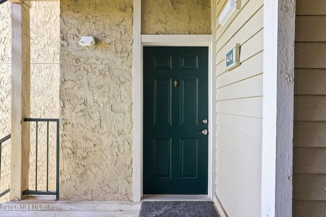 Building Photo - 400 Sandiron Cir