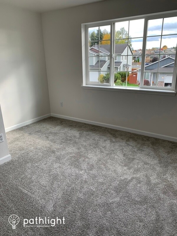 Foto del edificio - 19422 12Th Avenue Court E, Spanaway, WA, 9...