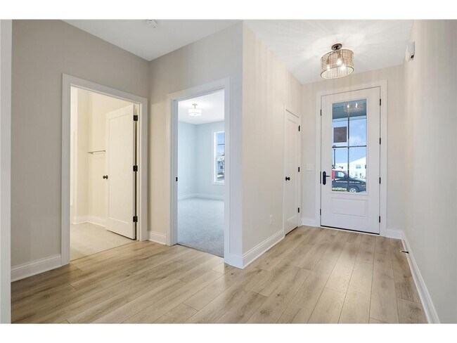 Building Photo - 4378 Monarch Dr
