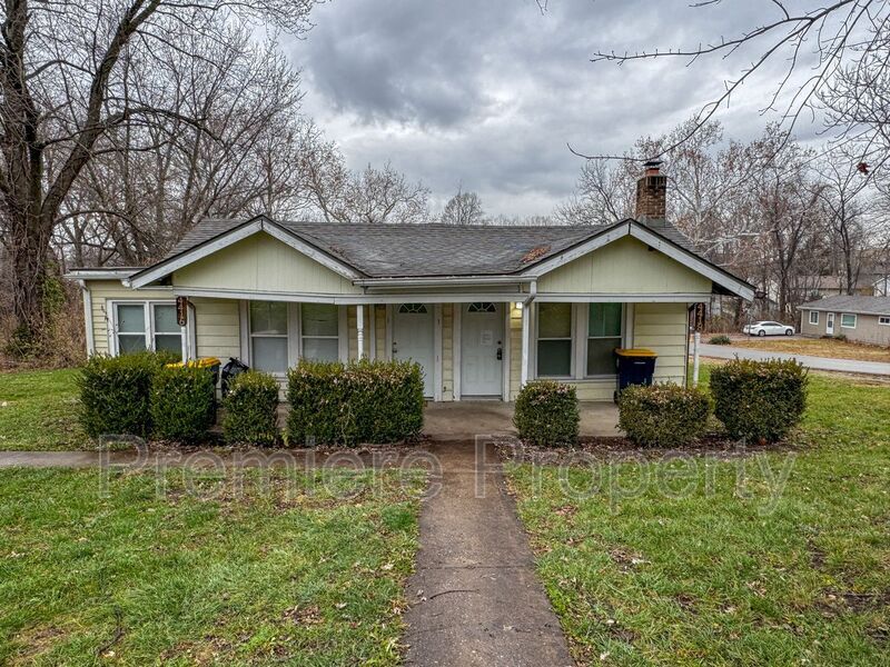 Primary Photo - 4418 N Cypress Ave