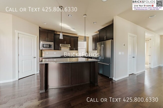 Building Photo - 10626 Eastridge Dr NE