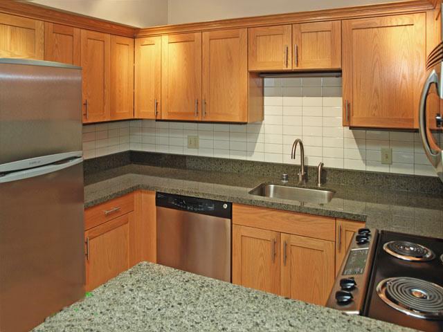 Building Photo - The Cedars