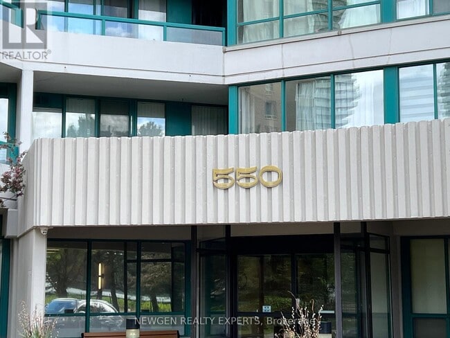 Building Photo - 550 Webb Dr
