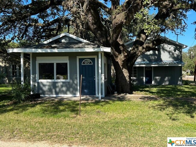 Building Photo - 207 E French St