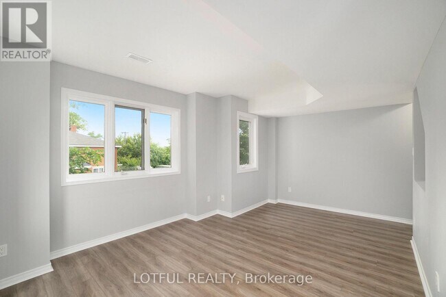 Photo du bâtiment - 725 Alesther St