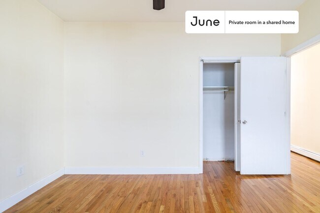 Foto del edificio - Private bedroom in 2 bed/1 bath Home
