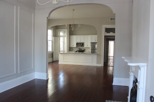 Building Photo - 1510 Calhoun St