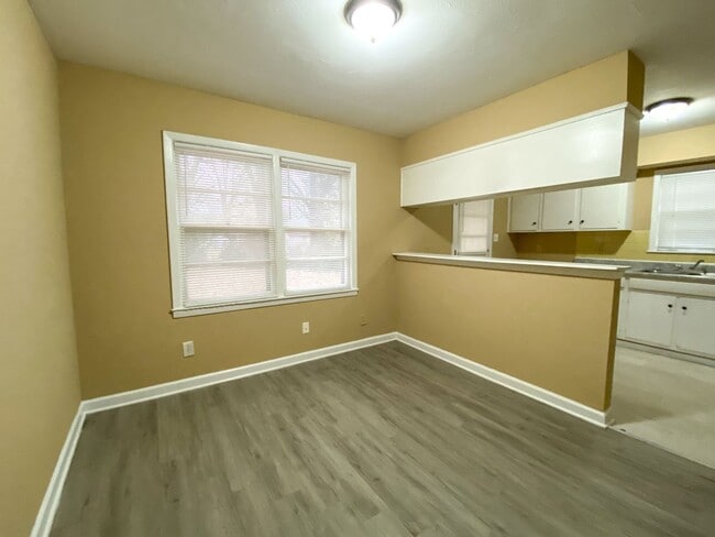 Foto del edificio - 3 bed, 1.5 bath home near Mt Moriah and Willow in E Memphis