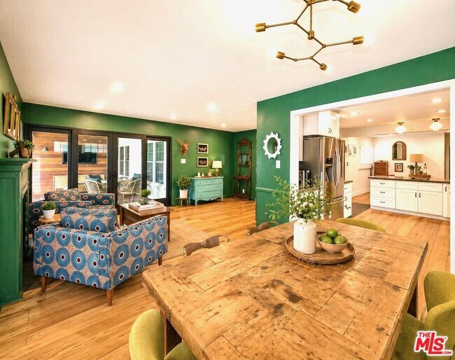 Foto del edificio - 5245 Ventura Canyon Ave