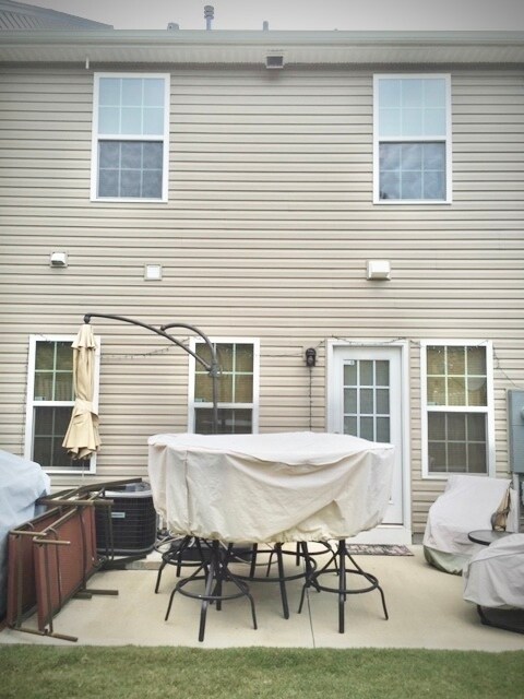 Foto del edificio - 457 Woodbark Ct