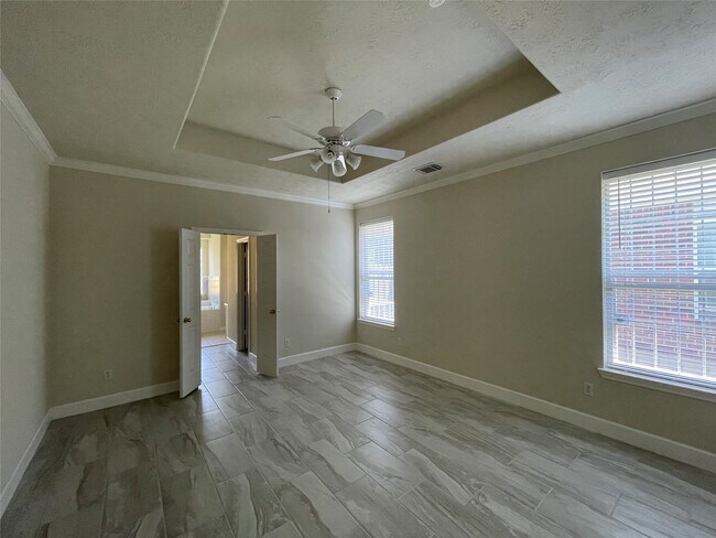 Foto del edificio - 5934 Heathmoor Ln