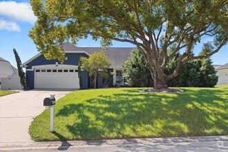 Building Photo - 5517 Loma Vista Dr E