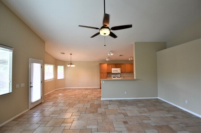 Foto del edificio - 3878 Greenfield Lakes St