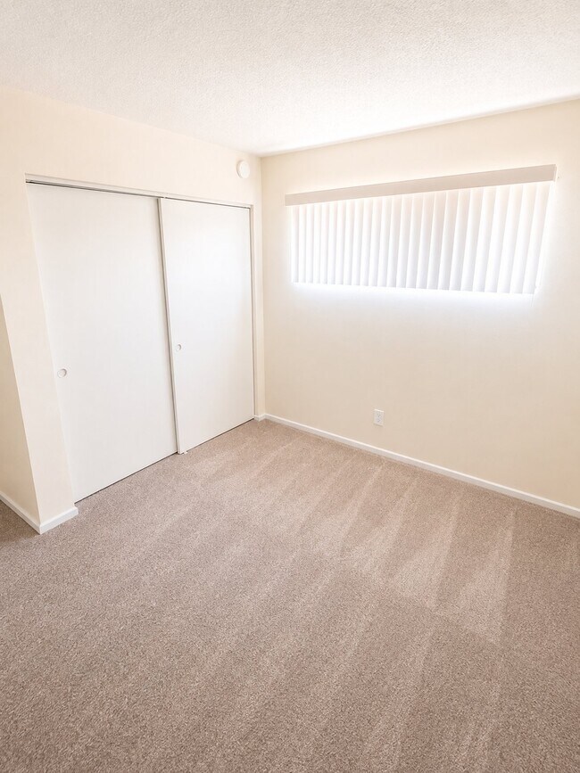 Foto del edificio - 2521 N Bassler St