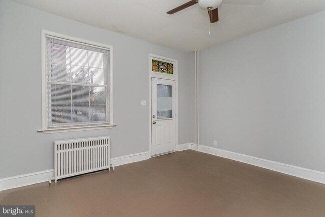 Photo - 2000 Bank St Apartment