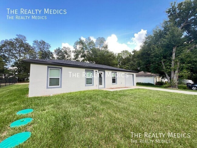 Foto del edificio - 35 Willow Rd