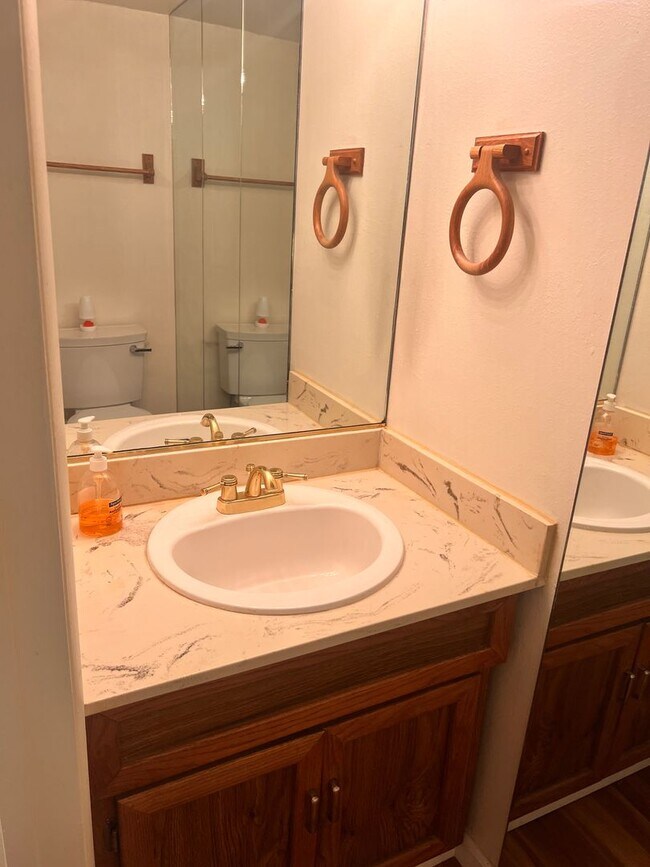Foto del edificio - Relaxing Townhome with Private Pool Access...